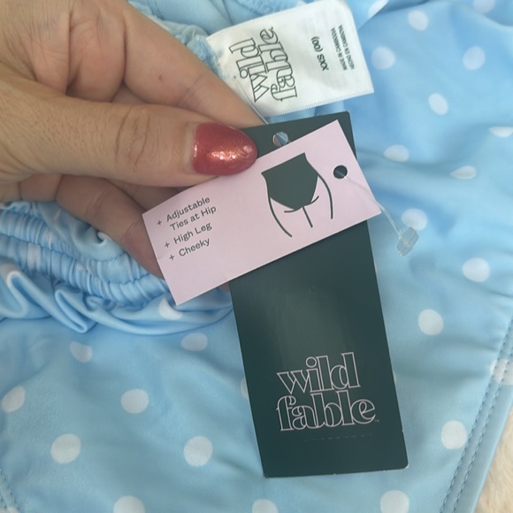 Wild Fable Women's Side-Cinch Detail One Piece Swimsuit - Picture 8 of 9